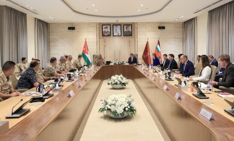 63864703998537024425